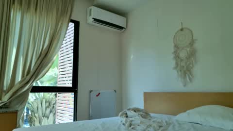 Lin inst lingoodyy online show from January 12, 2026, 7:35 am