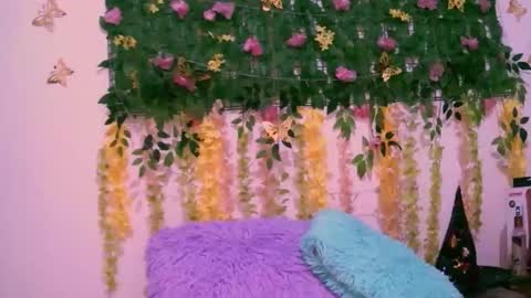 crysrus online show from October 7, 2025, 12:41 am