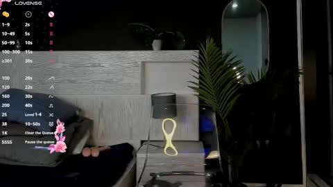 CRISTAL online show from February 8, 2026, 6:11 pm