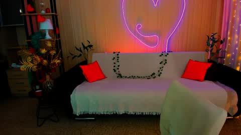 Anna online show from April 8, 2026, 4:12 am