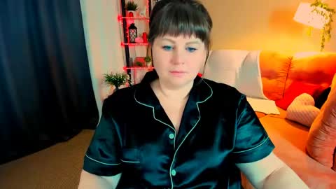 Snapshot of crystaalstaar chatting on May 2, 2026, 7:52 pm Anna online show from May 2, 2026, 7:52 pm