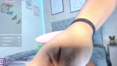 Snapshot of crystal_beennz chatting on February 23, 2025, 8:06 am online show from February 23, 2025, 8:06 am