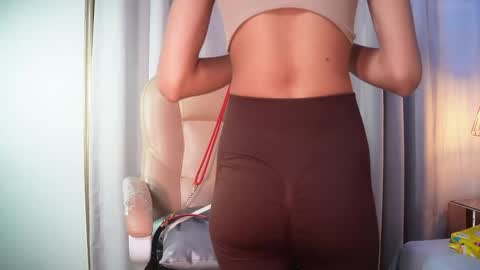 crystal_gilton online show from May 15, 2026, 7:10 pm