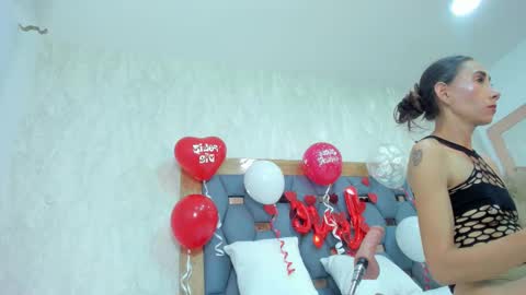 crystal_sm online show from February 15, 2026, 3:03 am