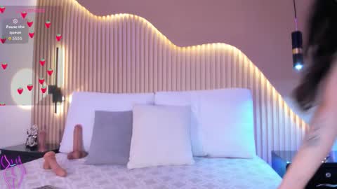 Chris online show from February 8, 2026, 3:37 pm