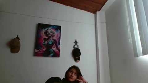 Crystal Blaze online show from April 16, 2026, 4:52 pm