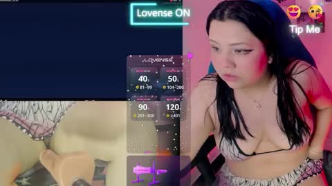 Snapshot of crystal_velvet01 chatting on January 26, 2025, 6:27 pm crystal online show from January 26, 2025, 6:27 pm