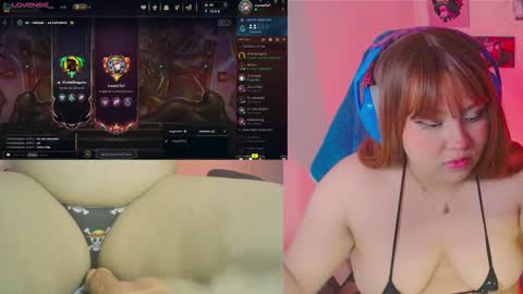 Snapshot of crystal_velvet01 chatting on February 2, 2025, 3:43 am crystal online show from February 2, 2025, 3:43 am