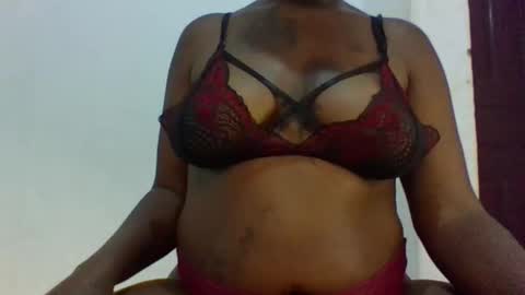 crystal_viv_1 online show from October 29, 2025, 2:08 pm