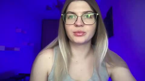 crystalblush01 online show from April 25, 2026, 12:30 pm
