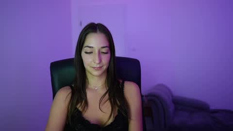 Crystalbrunette18 online show from June 4, 2026, 6:47 pm