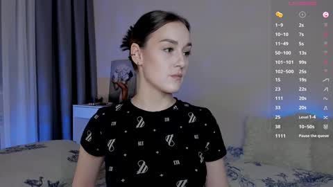 Snapshot of crystalcandies chatting on December 28, 2024, 7:33 pm Arina online show from December 28, 2024, 7:33 pm