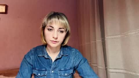 Snapshot of crystalfever_ chatting on May 9, 2026, 7:08 pm Mary online show from May 9, 2026, 7:08 pm