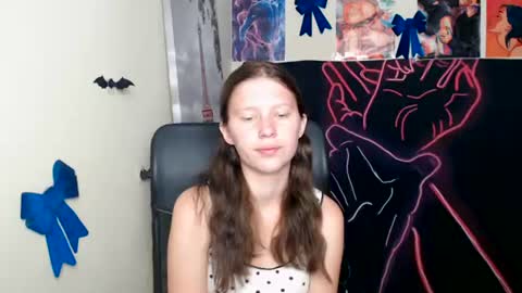 Stella online show from July 28, 2026, 3:32 pm