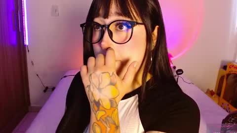 Olivia  online show from March 27, 2026, 1:11 pm