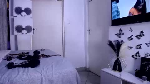 Snapshot of crystaljes chatting on November 13, 2025, 5:56 pm crystaljes online show from November 13, 2025, 5:56 pm