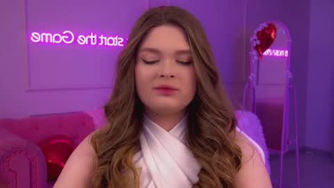 Crystal online show from February 15, 2026, 6:21 am