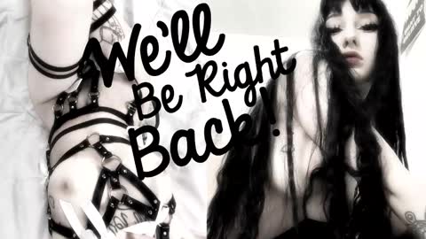 Sasha    Make me moan with patterns   good music here  online show from February 8, 2026, 4:43 pm