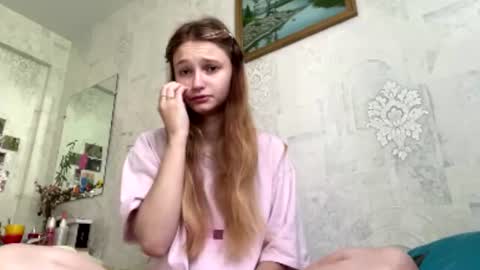 Snapshot of crystalstipp chatting on July 15, 2026, 7:46 am crystalstipp online show from July 15, 2026, 7:46 am