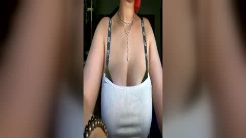crystalyn777 online show from June 11, 2026, 12:32 am