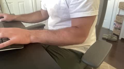 Snapshot of cuckgriff23 chatting on March 31, 2026, 2:17 pm cuckgriff23 online show from March 31, 2026, 2:17 pm