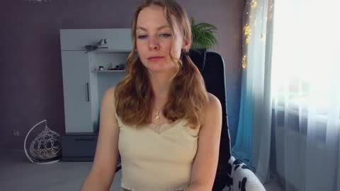 Alexia online show from March 2, 2025, 8:05 am