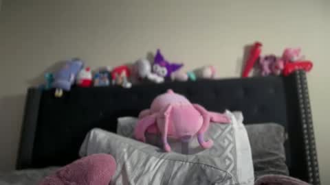 cum2charmxx online show from February 24, 2026, 2:04 pm