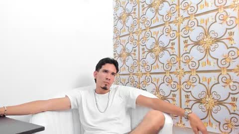 Snapshot of cum_serafin chatting on October 29, 2025, 3:09 am JOHN online show from October 29, 2025, 3:09 am