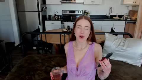 Snapshot of cum_with_quinn chatting on October 11, 2025, 4:49 pm Quinn online show from October 11, 2025, 4:49 pm