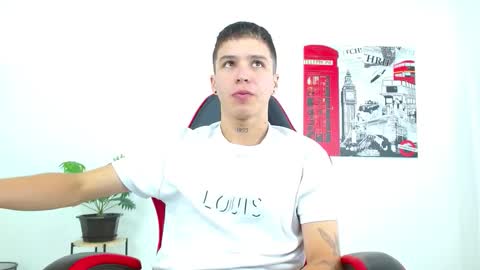 Snapshot of cumandres chatting on September 25, 2025, 2:32 pm cumandres online show from September 25, 2025, 2:32 pm