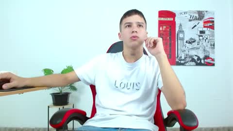 Snapshot of cumandres chatting on October 9, 2025, 2:04 pm cumandres online show from October 9, 2025, 2:04 pm