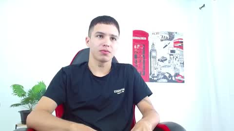 Snapshot of cumandres chatting on October 17, 2025, 2:30 pm cumandres online show from October 17, 2025, 2:30 pm