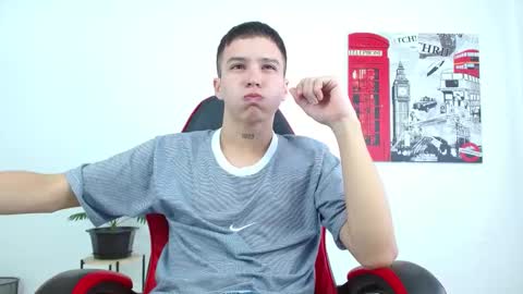 Snapshot of cumandres chatting on October 18, 2025, 2:07 pm cumandres online show from October 18, 2025, 2:07 pm