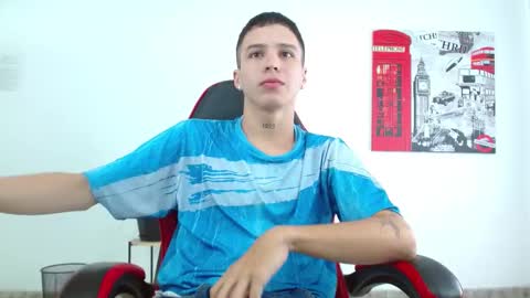 Snapshot of cumandres chatting on October 24, 2025, 2:13 pm cumandres online show from October 24, 2025, 2:13 pm