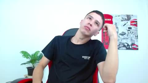 Snapshot of cumandres chatting on November 12, 2025, 2:06 pm cumandres online show from November 12, 2025, 2:06 pm