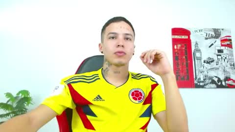 cumandres online show from May 13, 2026, 2:58 pm