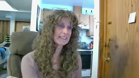 Nikki online show from January 25, 2025, 4:46 pm