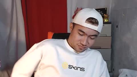 Snapshot of cumhavefun25 chatting on October 28, 2025, 10:12 pm ask me online show from October 28, 2025, 10:12 pm