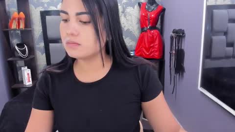 Snapshot of cumming_tiffani chatting on September 18, 2025, 12:18 pm cumming tiffani online show from September 18, 2025, 12:18 pm