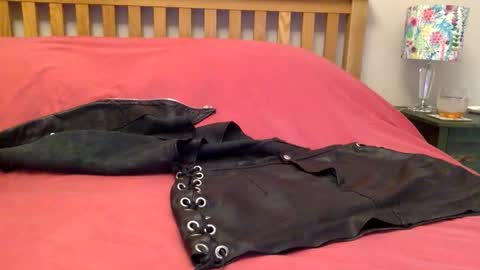 cumonherguys online show from October 21, 2025, 12:50 pm