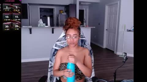 Snapshot of cumplzqueen chatting on June 8, 2026, 4:18 pm Nia Reese online show from June 8, 2026, 4:18 pm