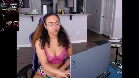Snapshot of cumplzqueen chatting on July 20, 2026, 6:10 pm Nia Reese online show from July 20, 2026, 6:10 pm