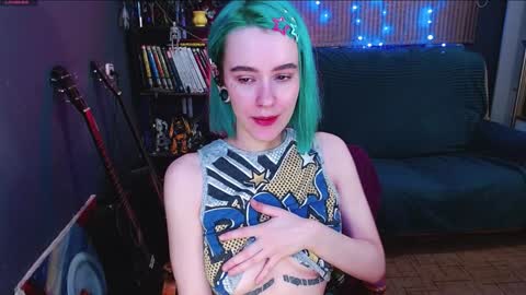 Snapshot of cumpotikeve chatting on December 2, 2024, 5:04 am CUMpotikEve online show from December 2, 2024, 5:04 am