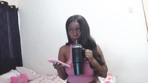 Snapshot of cuplex_hotlatina94 chatting on February 19, 2026, 12:12 pm dominic and julieta... independent models online show from February 19, 2026, 12:12 pm