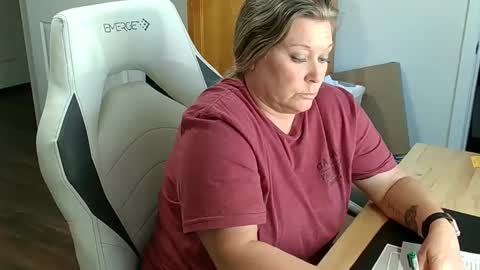 Snapshot of curiouscouple3143 chatting on February 4, 2025, 7:33 pm curious couple online show from February 4, 2025, 7:33 pm