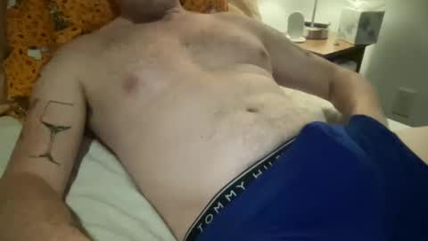 Snapshot of curiousmax18 chatting on December 2, 2024, 9:17 pm Maxx online show from December 2, 2024, 9:17 pm