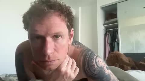 Snapshot of curiousmike6 chatting on April 27, 2026, 4:21 am curiousmike6 online show from April 27, 2026, 4:21 am