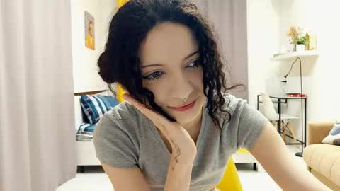Kira online show from May 4, 2026, 11:56 pm