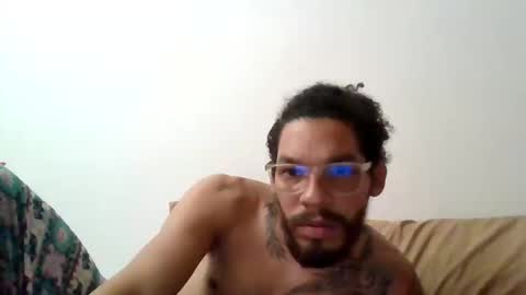 curly_louis online show from April 16, 2026, 2:34 am