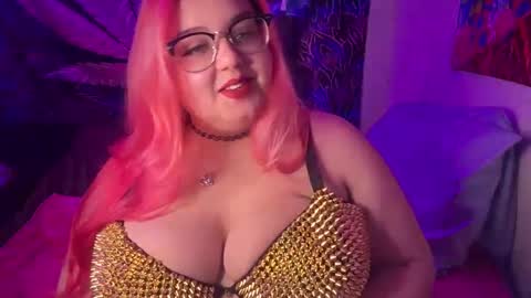 Snapshot of curlykaii55 chatting on January 12, 2025, 1:00 am Kay online show from January 12, 2025, 1:00 am